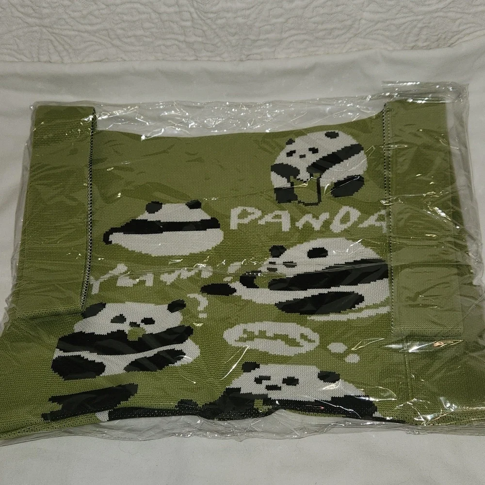 New! Panda tote purse handbag crocheted knitted green super cute and fun! - Picture 2 of 3